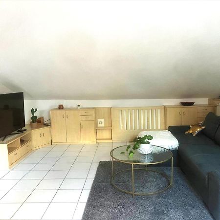 Moeblierte 3 Zimmer Apartment - Mit Smart Tv, Wlan Und Kostenfreie Parkplaetze Schloß Holte-Stukenbrock Εξωτερικό φωτογραφία