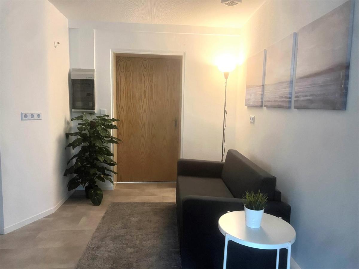 Moeblierte 3 Zimmer Apartment - Mit Smart Tv, Wlan Und Kostenfreie Parkplaetze Schloß Holte-Stukenbrock Εξωτερικό φωτογραφία